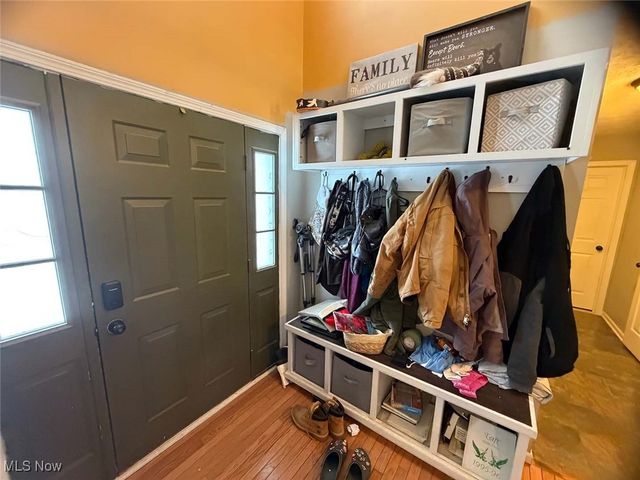 1461 Brookridge Avenue, Louisville, OH 44641