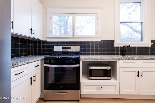 4608 S 1st St, Louisville, KY 40214