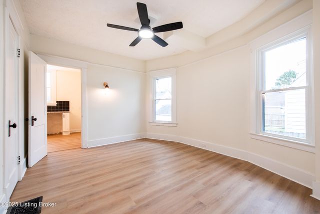 4608 S 1st St, Louisville, KY 40214