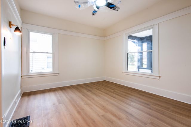 4608 S 1st St, Louisville, KY 40214