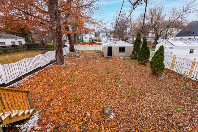 4608 S 1st St, Louisville, KY 40214