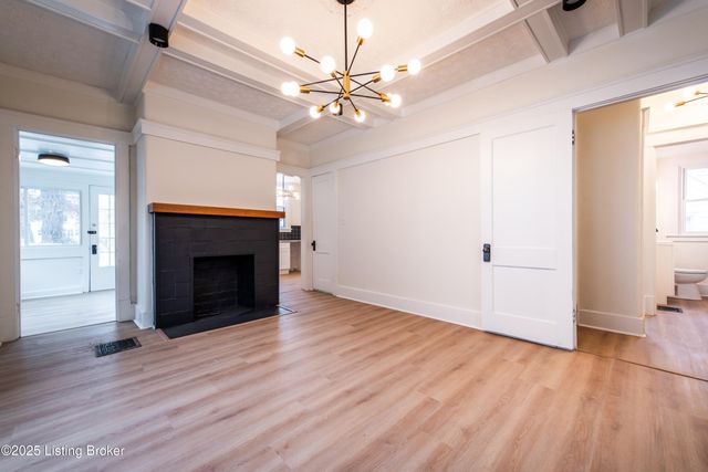 4608 S 1st St, Louisville, KY 40214