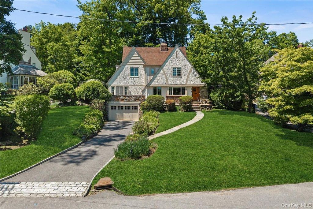311 Lyncroft Road, New Rochelle, NY 10804 — exterior