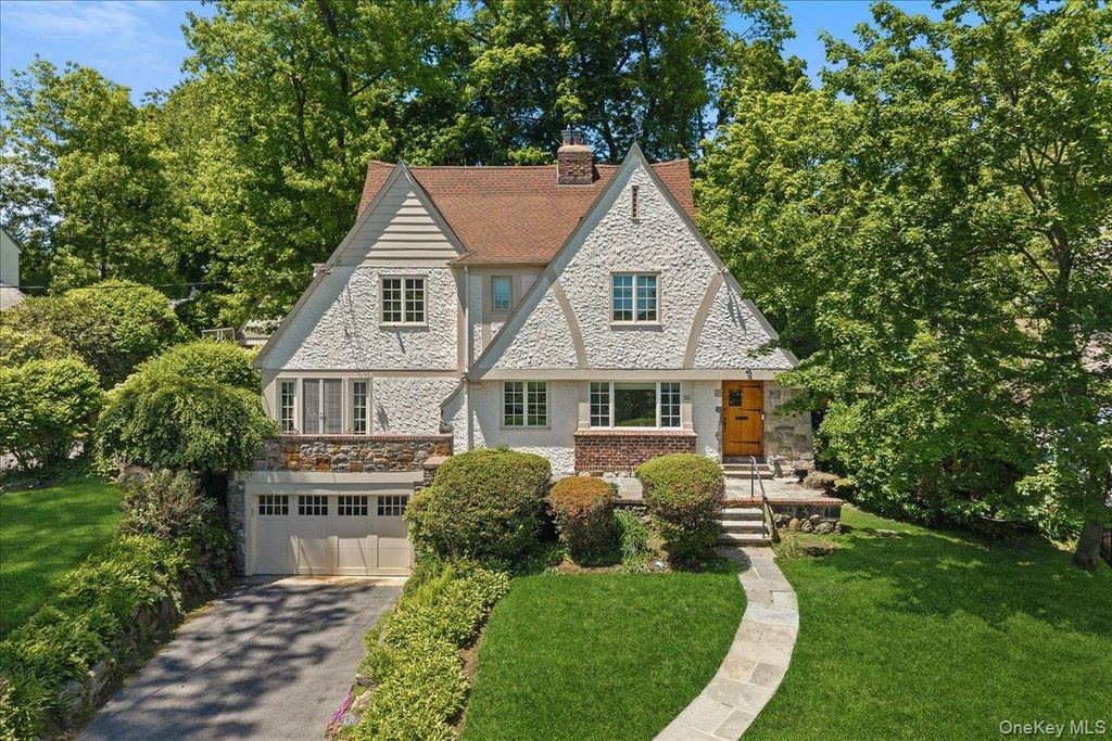 311 Lyncroft Road, New Rochelle, NY 10804 — photo 2