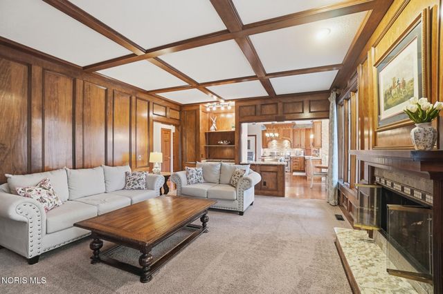 26334 Carrington Boulevard, Perrysburg, OH 43551