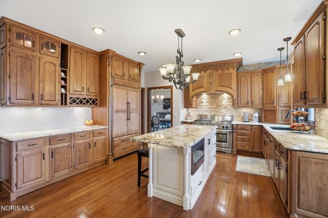 26334 Carrington Boulevard, Perrysburg, OH 43551