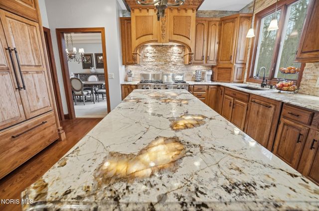 26334 Carrington Boulevard, Perrysburg, OH 43551