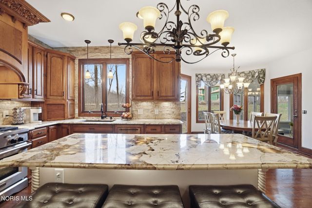 26334 Carrington Boulevard, Perrysburg, OH 43551