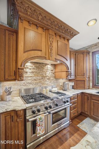 26334 Carrington Boulevard, Perrysburg, OH 43551