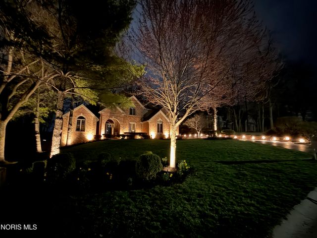 26334 Carrington Boulevard, Perrysburg, OH 43551