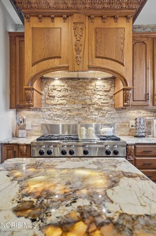 26334 Carrington Boulevard, Perrysburg, OH 43551