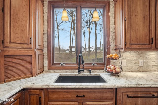 26334 Carrington Boulevard, Perrysburg, OH 43551