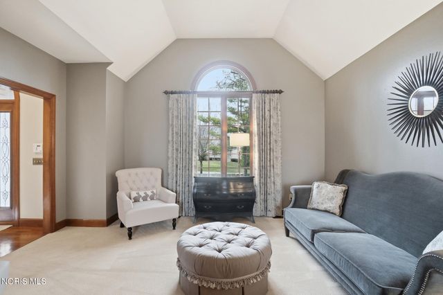 26334 Carrington Boulevard, Perrysburg, OH 43551