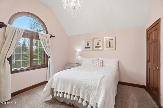 26334 Carrington Boulevard, Perrysburg, OH 43551