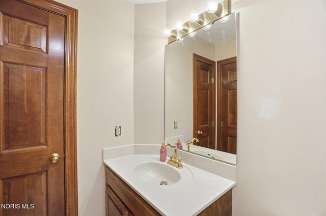 26334 Carrington Boulevard, Perrysburg, OH 43551