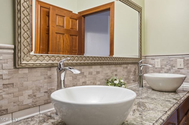 26334 Carrington Boulevard, Perrysburg, OH 43551