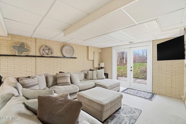 26334 Carrington Boulevard, Perrysburg, OH 43551