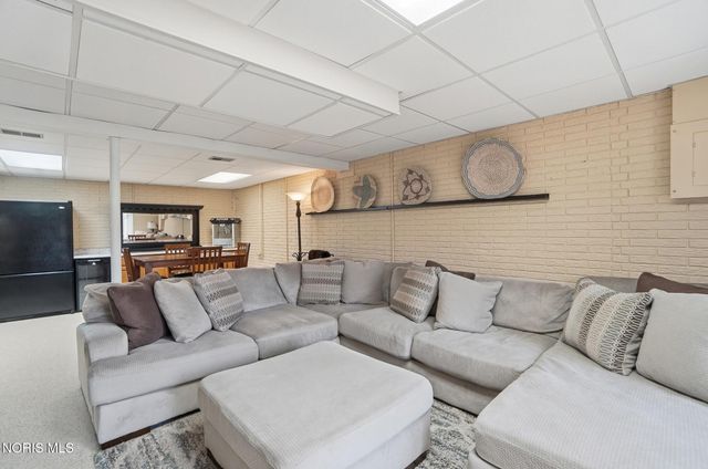 26334 Carrington Boulevard, Perrysburg, OH 43551