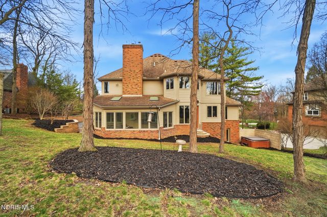 26334 Carrington Boulevard, Perrysburg, OH 43551