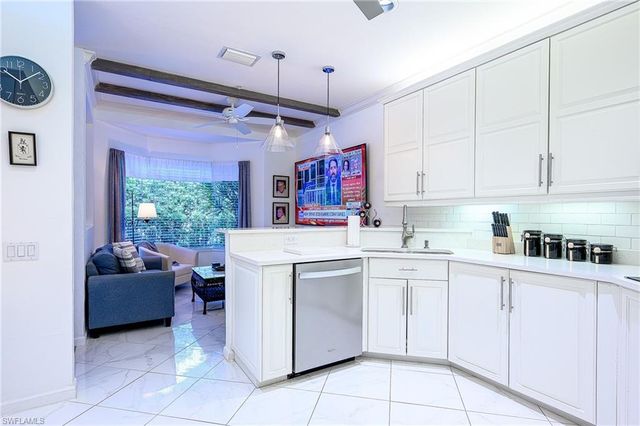 133 Colonade CIR, Naples, FL 34103