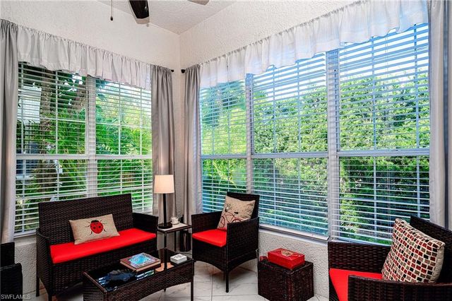 133 Colonade CIR, Naples, FL 34103