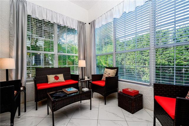 133 Colonade CIR, Naples, FL 34103