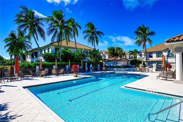 133 Colonade CIR, Naples, FL 34103
