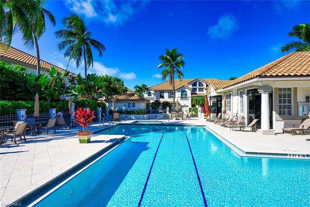 133 Colonade CIR, Naples, FL 34103
