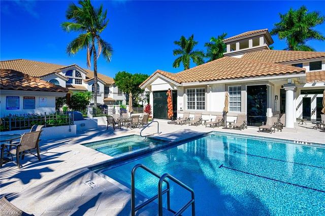133 Colonade CIR, Naples, FL 34103