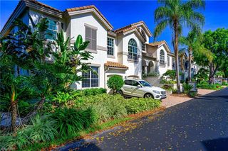 133 Colonade CIR, Naples, FL 34103