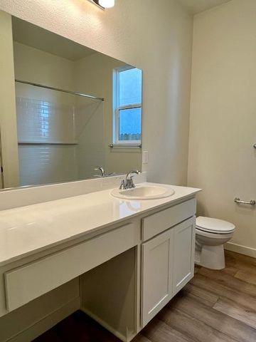 1525 Carp Way, Sacramento, CA 95832