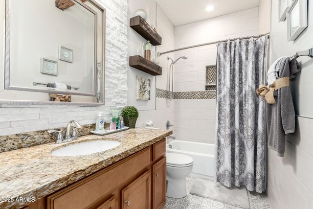 42711 N 45th Drive, Phoenix, AZ 85087