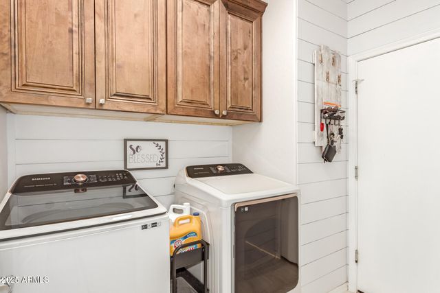 42711 N 45th Drive, Phoenix, AZ 85087