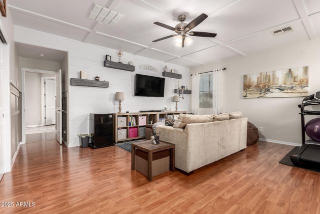 42711 N 45th Drive, Phoenix, AZ 85087