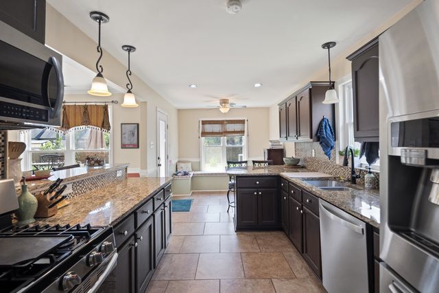 8721 OLD RIVER RD, Memphis, TN 38018