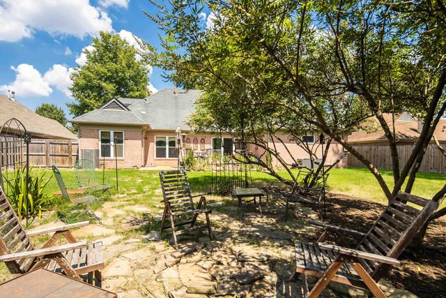 8721 OLD RIVER RD, Memphis, TN 38018