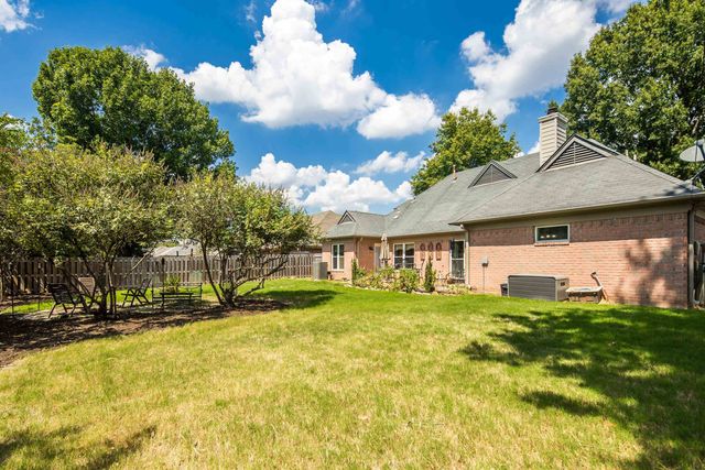 8721 OLD RIVER RD, Memphis, TN 38018