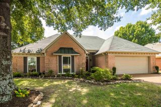 8721 OLD RIVER RD, Memphis, TN 38018