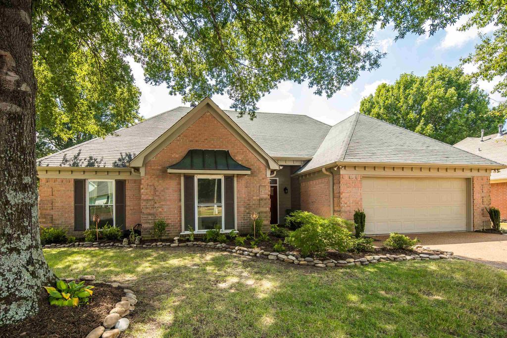 8721 OLD RIVER RD, Memphis, TN 38018