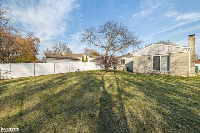 3043 Heritage Drive, Troy, MI 48083