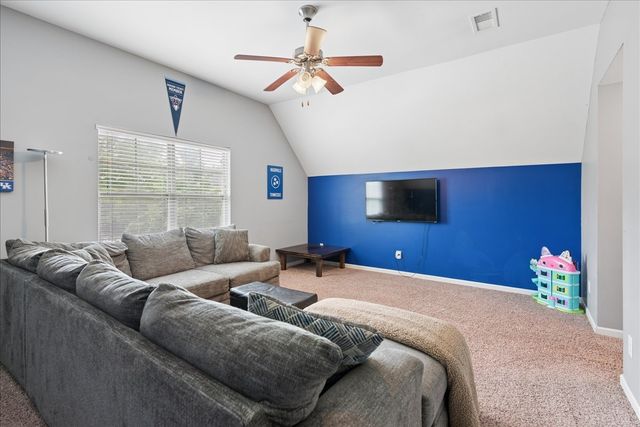 400 Stratford Park Blvd, Gallatin, TN 37066