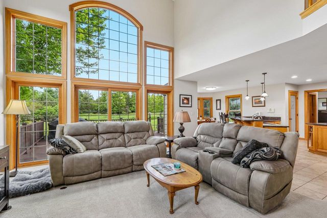 N63W27176 Maple STREET, Sussex, WI 53089