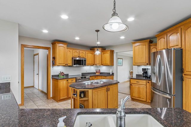 N63W27176 Maple STREET, Sussex, WI 53089