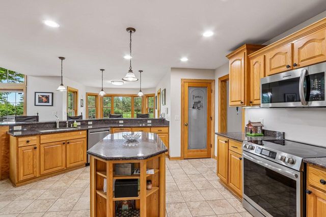 N63W27176 Maple STREET, Sussex, WI 53089