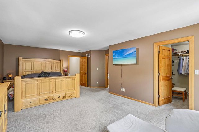 N63W27176 Maple STREET, Sussex, WI 53089