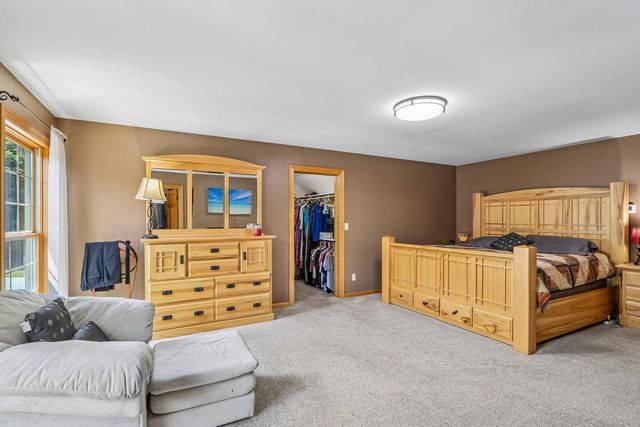 N63W27176 Maple STREET, Sussex, WI 53089