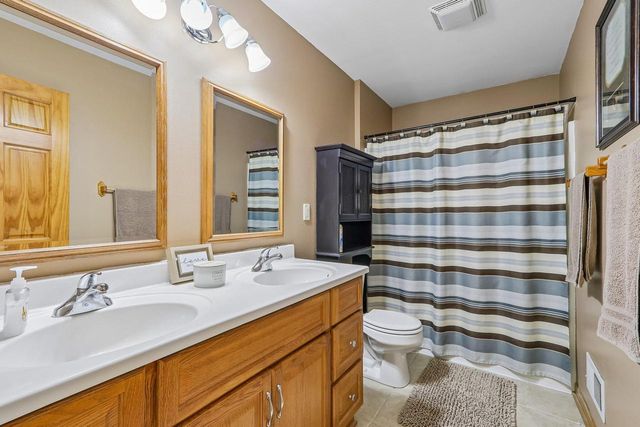 N63W27176 Maple STREET, Sussex, WI 53089