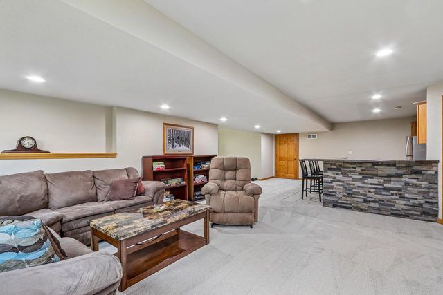 N63W27176 Maple STREET, Sussex, WI 53089