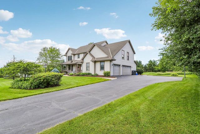 N63W27176 Maple STREET, Sussex, WI 53089