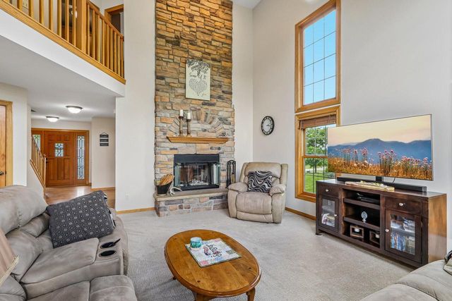 N63W27176 Maple STREET, Sussex, WI 53089